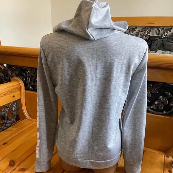 Victoria’s Secret Pullover - Picture 3 of 4